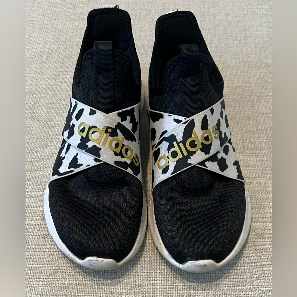 Women’s size 8 Adidas Shoes with cloudfoam comfort